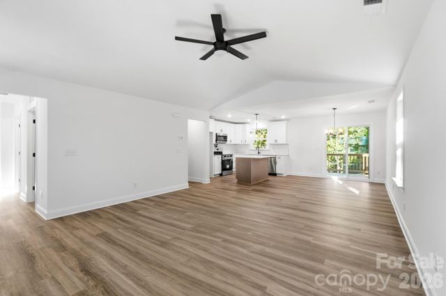 1074 Mountain Crest Drive, Kings Mountain, NC 28086