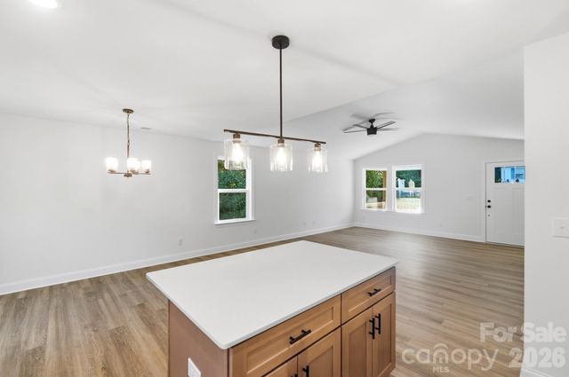 1074 Mountain Crest Drive, Kings Mountain, NC 28086