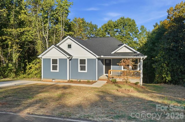 1074 Mountain Crest Drive, Kings Mountain, NC 28086