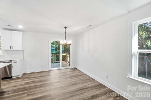 1074 Mountain Crest Drive, Kings Mountain, NC 28086