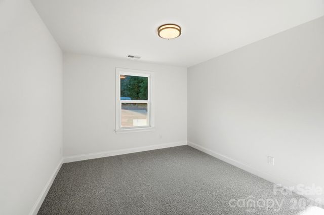 1074 Mountain Crest Drive, Kings Mountain, NC 28086