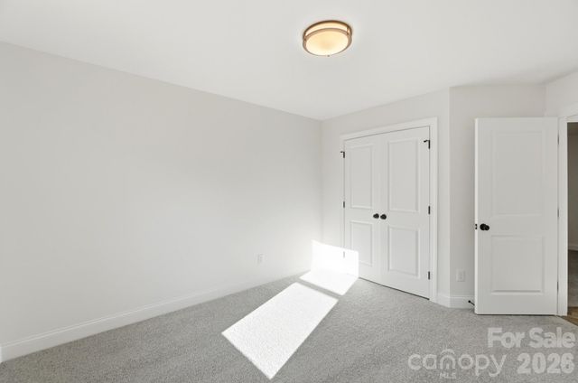 1074 Mountain Crest Drive, Kings Mountain, NC 28086