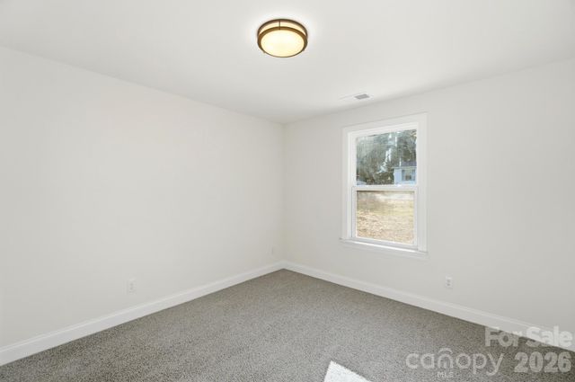 1074 Mountain Crest Drive, Kings Mountain, NC 28086