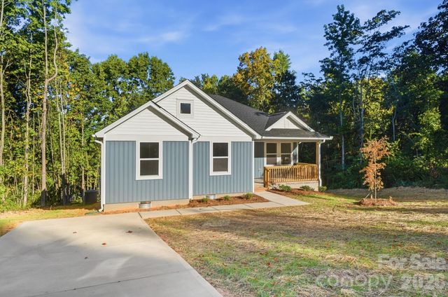1074 Mountain Crest Drive, Kings Mountain, NC 28086