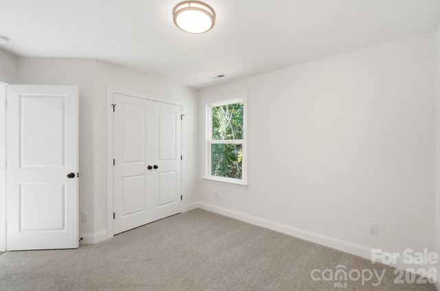 1074 Mountain Crest Drive, Kings Mountain, NC 28086