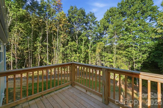 1074 Mountain Crest Drive, Kings Mountain, NC 28086