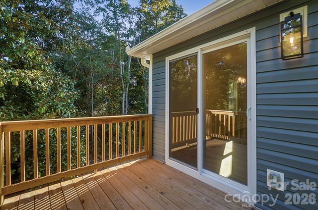 1074 Mountain Crest Drive, Kings Mountain, NC 28086