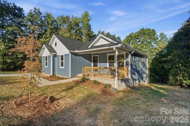 1074 Mountain Crest Drive, Kings Mountain, NC 28086