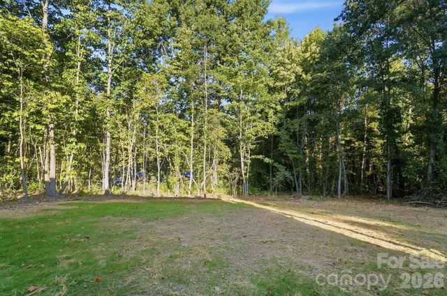 1074 Mountain Crest Drive, Kings Mountain, NC 28086
