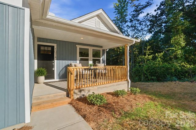 1074 Mountain Crest Drive, Kings Mountain, NC 28086