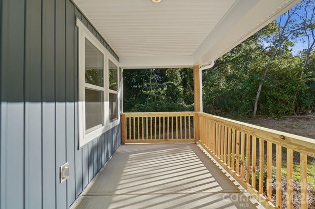 1074 Mountain Crest Drive, Kings Mountain, NC 28086