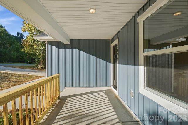 1074 Mountain Crest Drive, Kings Mountain, NC 28086