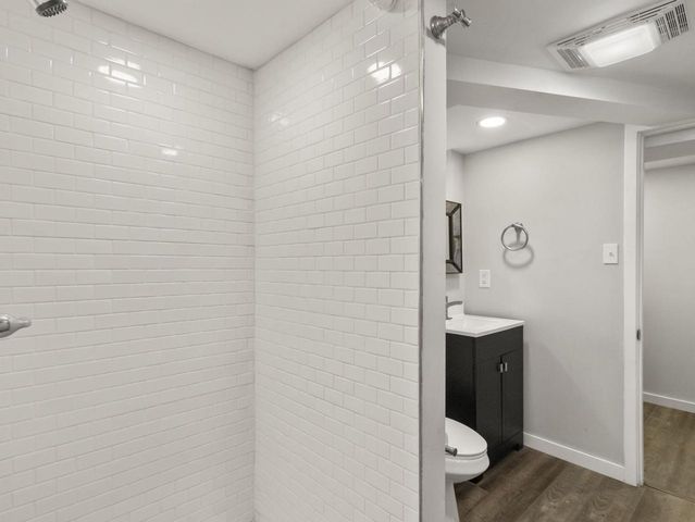 3025 S 72nd STREET, West Allis, WI 53219