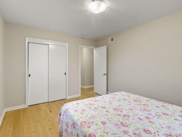 3025 S 72nd STREET, West Allis, WI 53219