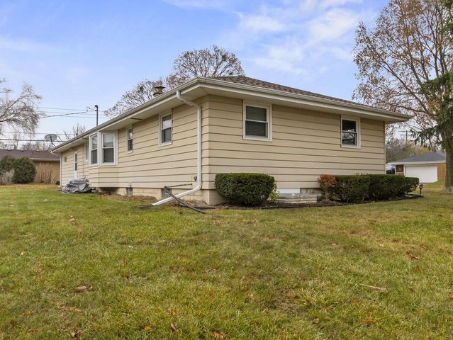 3025 S 72nd STREET, West Allis, WI 53219
