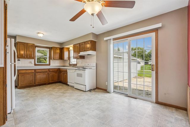 1269 Scott Avenue, Waterloo, IA 50701