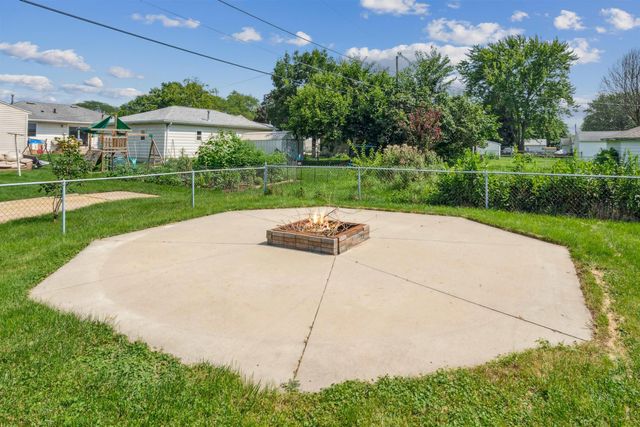 1269 Scott Avenue, Waterloo, IA 50701