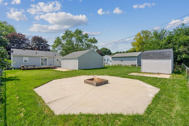 1269 Scott Avenue, Waterloo, IA 50701