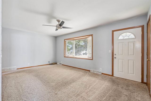 1269 Scott Avenue, Waterloo, IA 50701