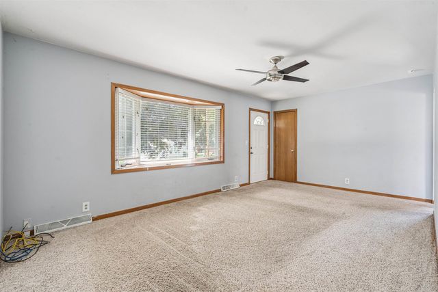 1269 Scott Avenue, Waterloo, IA 50701