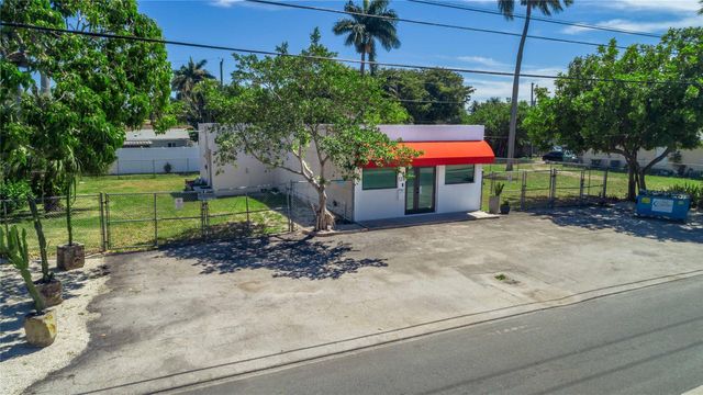 126 NE 1st Avenue, Dania Beach, FL 33004