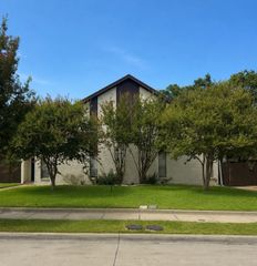 13511 Red Fern Lane, Dallas, TX 75240