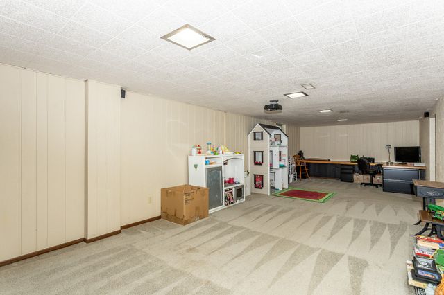 900 1st Street, Waukee, IA 50263