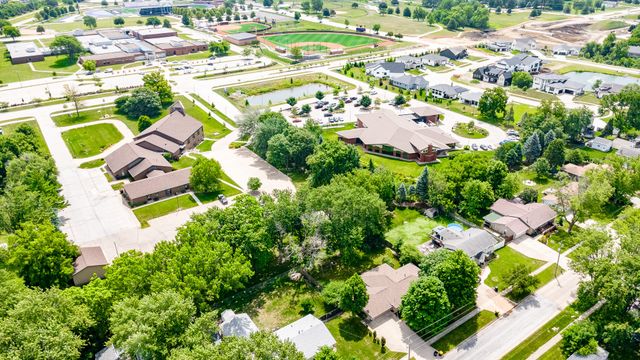 900 1st Street, Waukee, IA 50263
