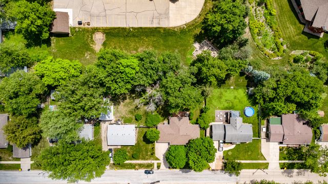 900 1st Street, Waukee, IA 50263