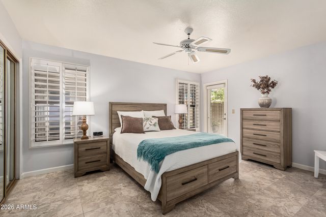 2348 W COMSTOCK Drive, Chandler, AZ 85224