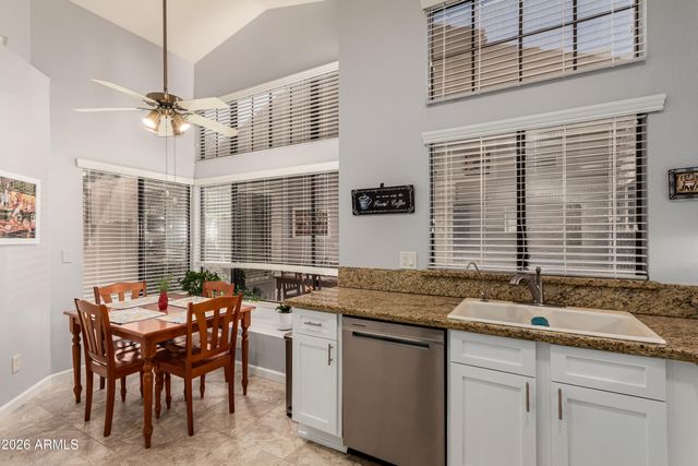 2348 W COMSTOCK Drive, Chandler, AZ 85224