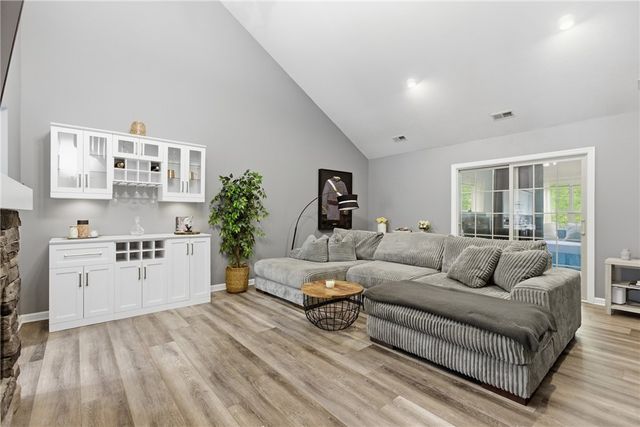 3432 Woodwind Dr, Jefferson Hills, PA 15025