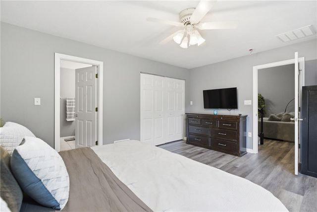 3432 Woodwind Dr, Jefferson Hills, PA 15025