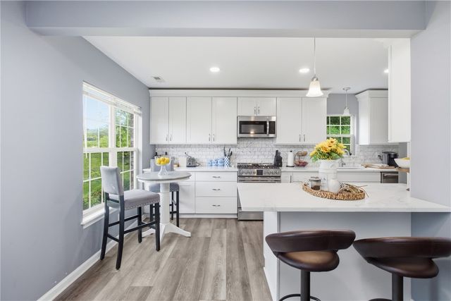3432 Woodwind Dr, Jefferson Hills, PA 15025