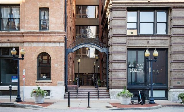 308 W 8TH Street 513, Kansas City, MO 64105