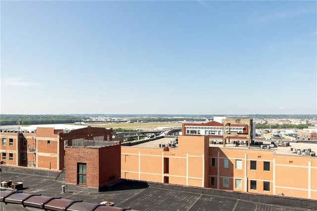 308 W 8TH Street 513, Kansas City, MO 64105