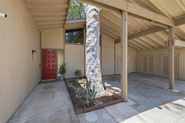 5813 Old Ranch, Riverside, CA 92504