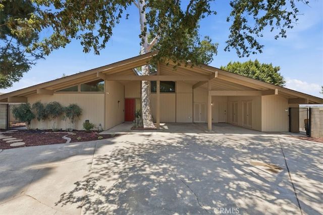 5813 Old Ranch, Riverside, CA 92504