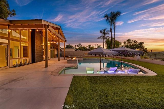 5813 Old Ranch, Riverside, CA 92504