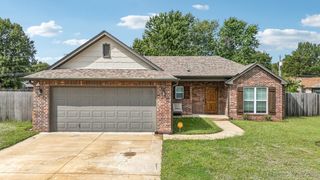 1136 S Javine Avenue, Skiatook, OK 74070