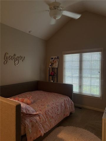 9001 N Norton Avenue, Kansas City, MO 64156