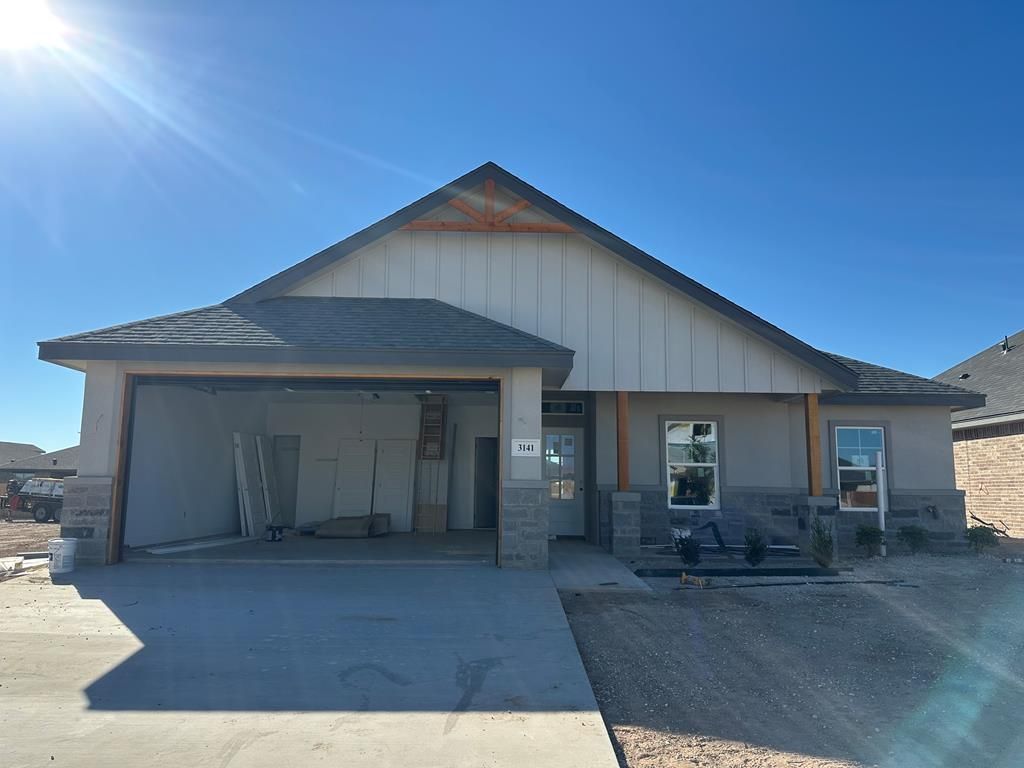 Image 1 of property listing at 3141 Maplewood Dr, San Angelo, TX 76904