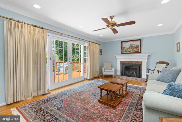 13 BEDFORD LN, Newtown, PA 18940