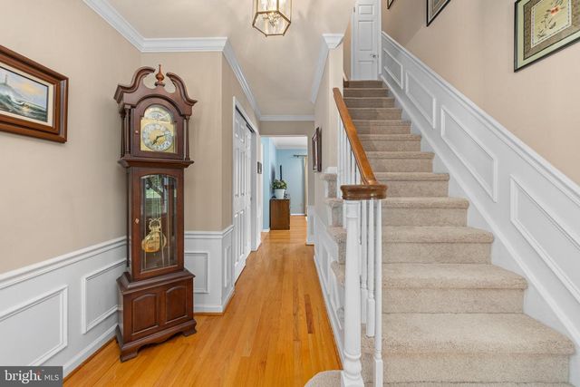 13 BEDFORD LN, Newtown, PA 18940