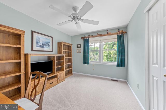 13 BEDFORD LN, Newtown, PA 18940