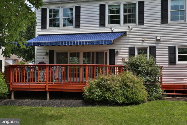 13 BEDFORD LN, Newtown, PA 18940