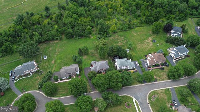 13 BEDFORD LN, Newtown, PA 18940