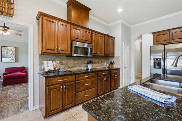 537 Pinehurst, Portland, TX 78374