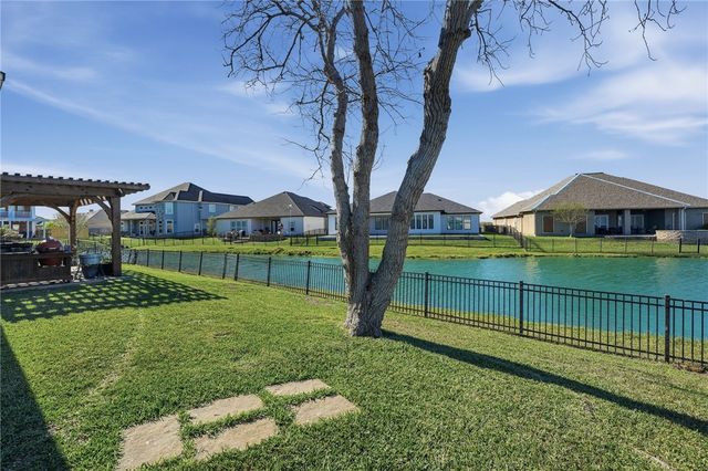 537 Pinehurst, Portland, TX 78374