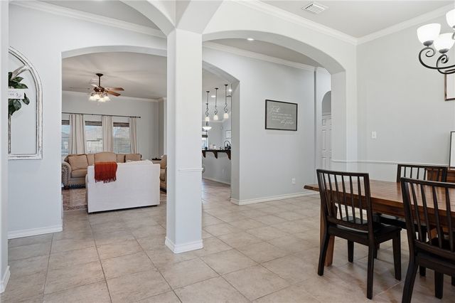 537 Pinehurst, Portland, TX 78374